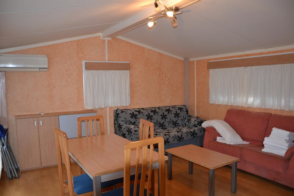 Camping Fuentes Blancas Burgo Exterior foto