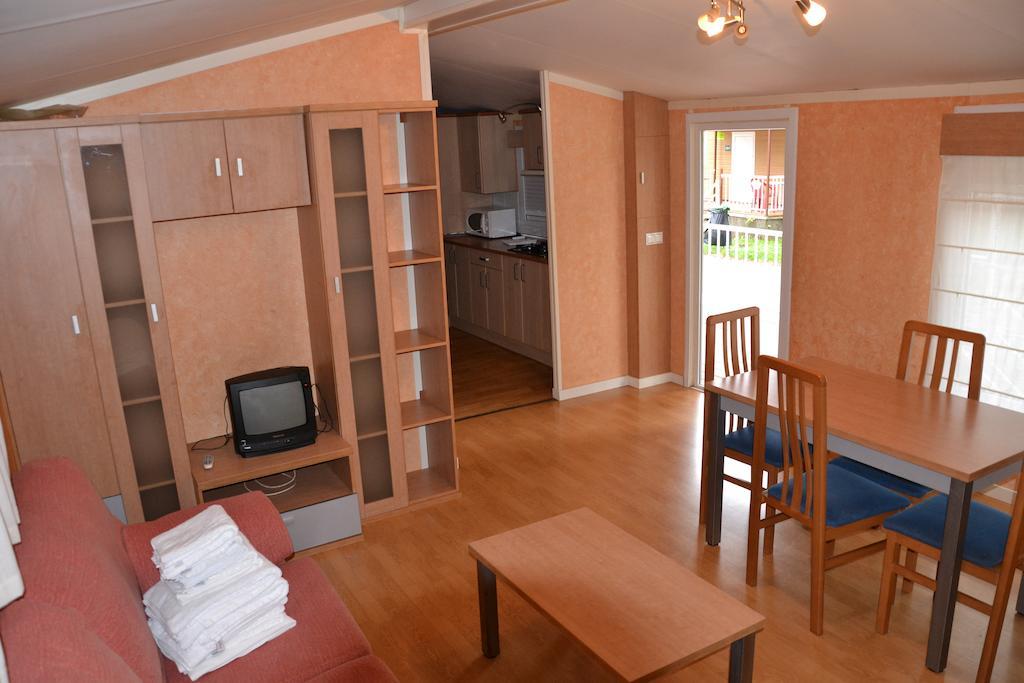 Camping Fuentes Blancas Burgo Habitación foto