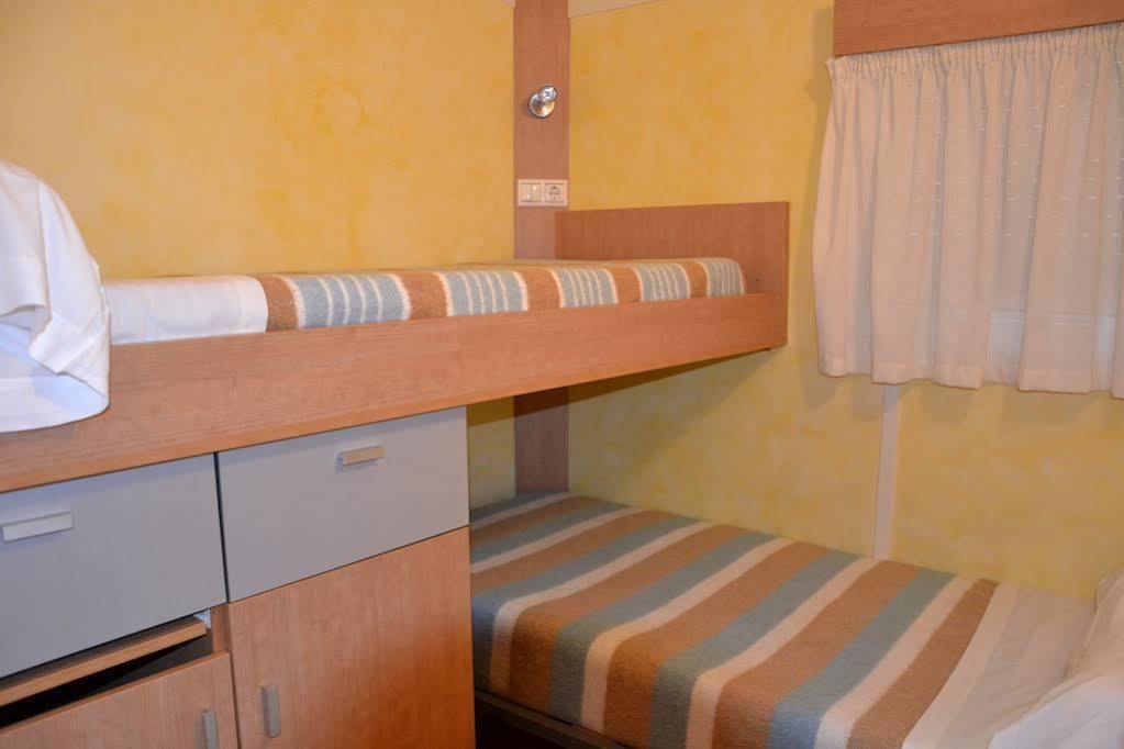 Camping Fuentes Blancas Burgo Exterior foto
